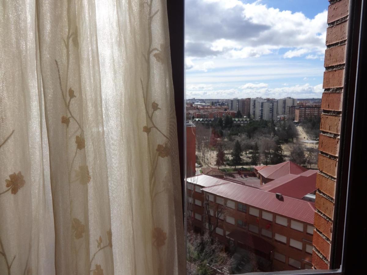 Ciudad De Los Angeles En Apartamento Madrid